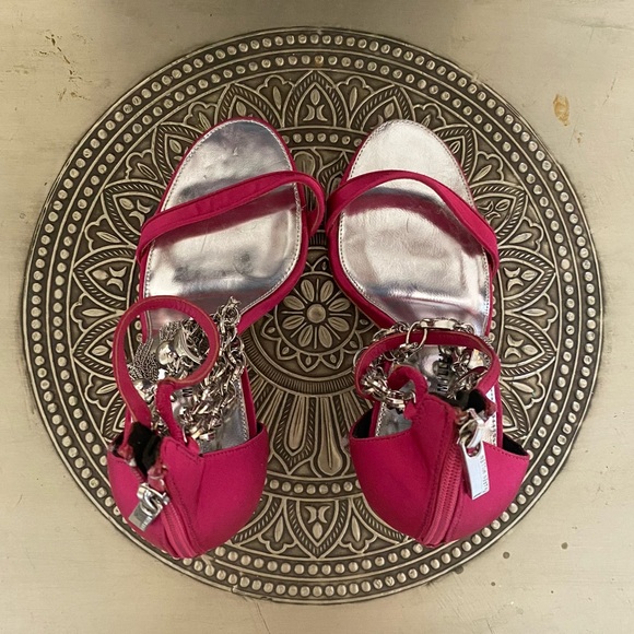 KAREN MILLEN Barbie Pink Sandal Heels - Picture 3 of 5